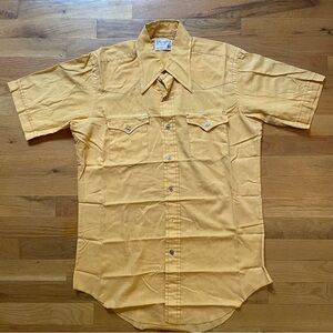 Wrangler Men's Mustard Casual Button Down Shirt